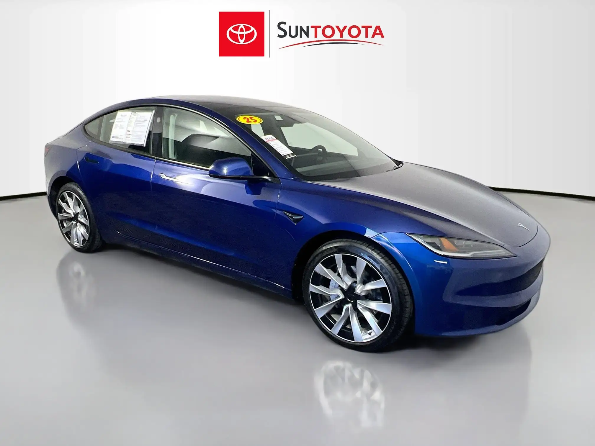 2025 Tesla Model 3 Long Range photo 1