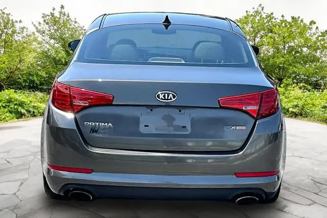 2011 Kia Optima EX Auto photo 4