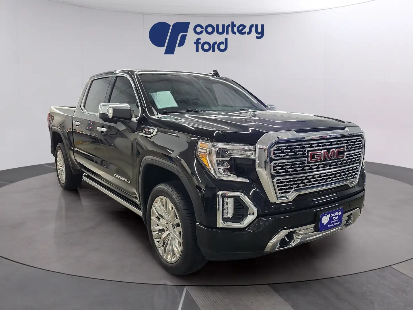 2019 GMC Sierra 4WD Crew Cab Short Box's photo