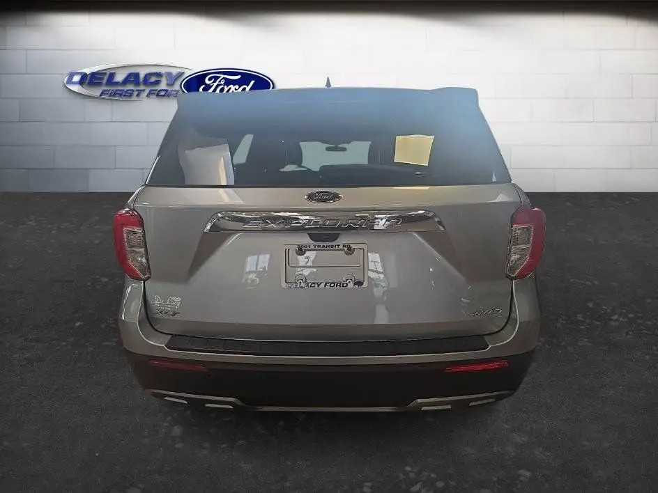 2021 Ford Explorer XLT 4WD photo 5