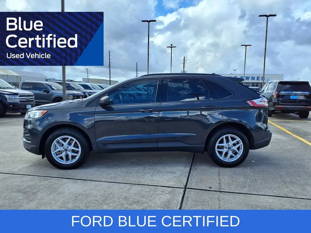 2021 Ford Edge SE photo 3