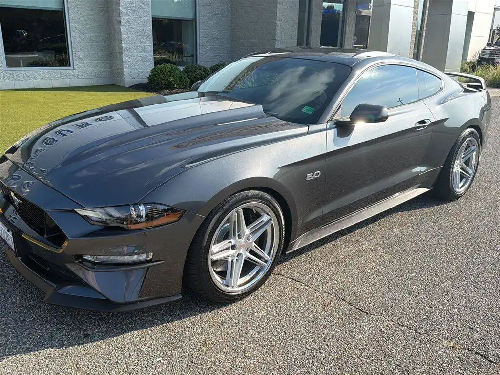2019 Ford Mustang GT Coupe's photo