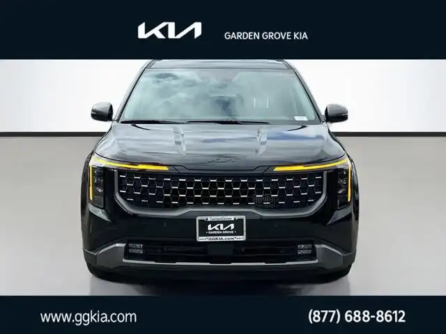 2027 Kia Sedona SX HEV's photo