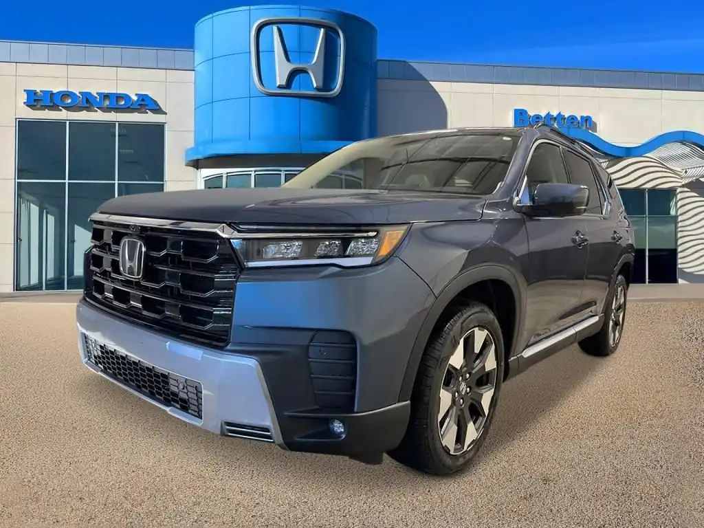 2026 Honda Pilot Touring AWD's photo