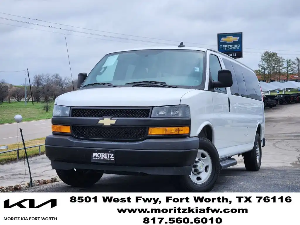 2023 Chevrolet Express 3500 LS Extended's photo