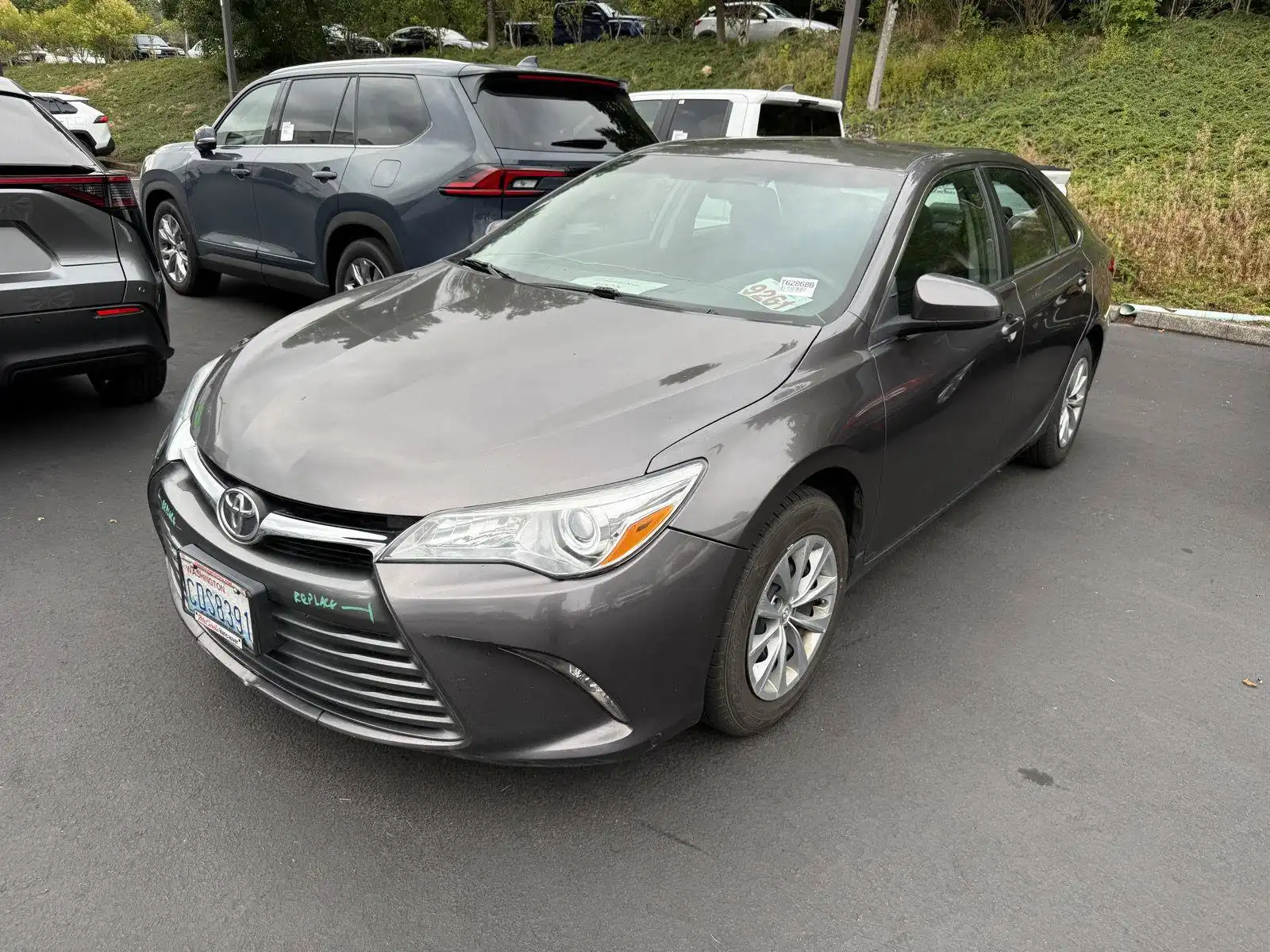2016 Toyota Camry 2.5 Auto LE's photo