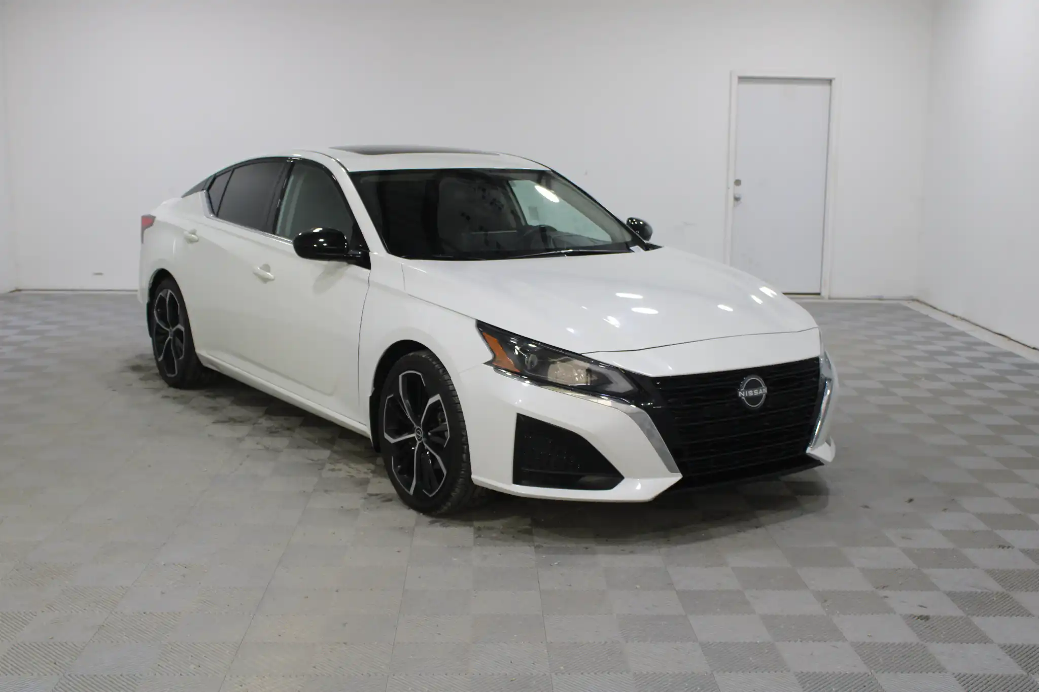 2023 Nissan Altima 2.5 SR's photo