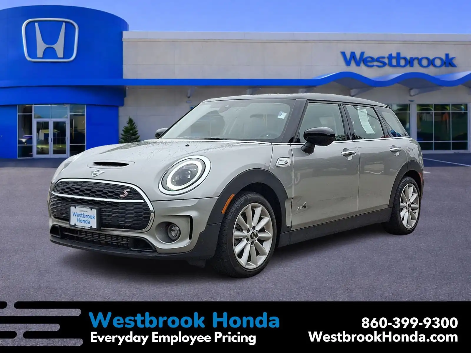 2024 MINI Clubman Cooper S ALL4's photo
