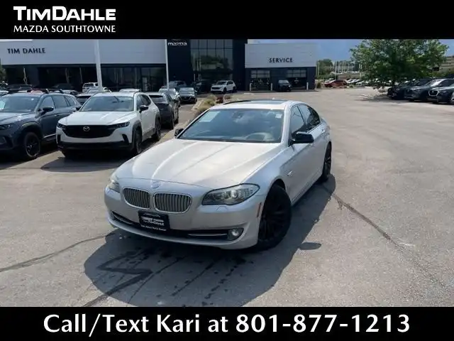 2011 BMW 5 Series 550i xDrive Sedan's photo