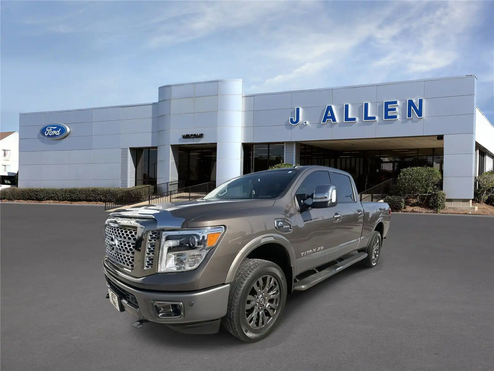 2017 Nissan Titan XD Platinum Reserve Diesel Crew Cab 4x4 SWB's photo
