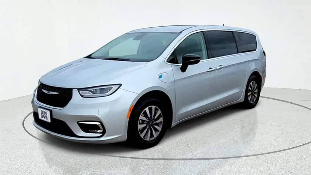 2024 Chrysler Pacifica Hybrid PHEV Select photo 4