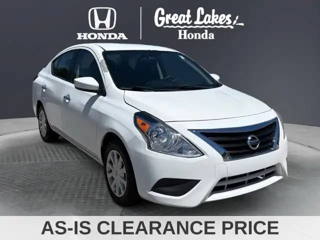 2017 Nissan Versa 1.6 SV CVT's photo