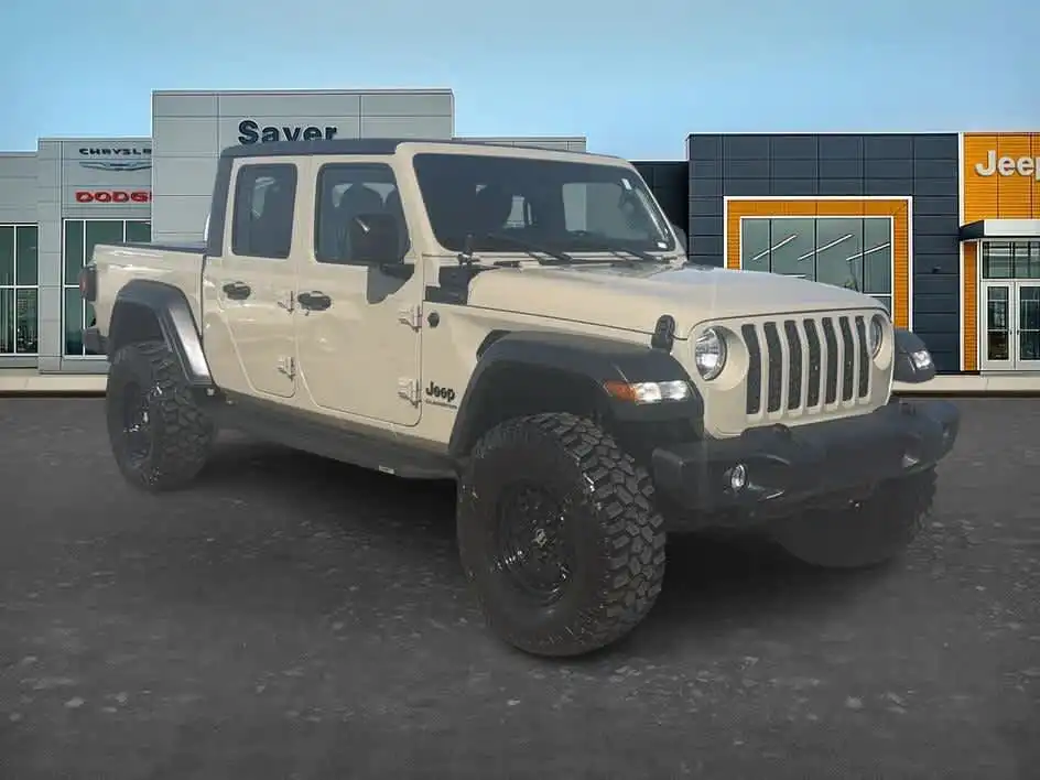 2020 Jeep Gladiator Sport S's photo