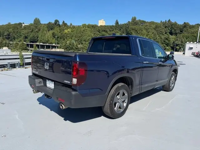 2023 Honda Ridgeline RTL-E AWD photo 3