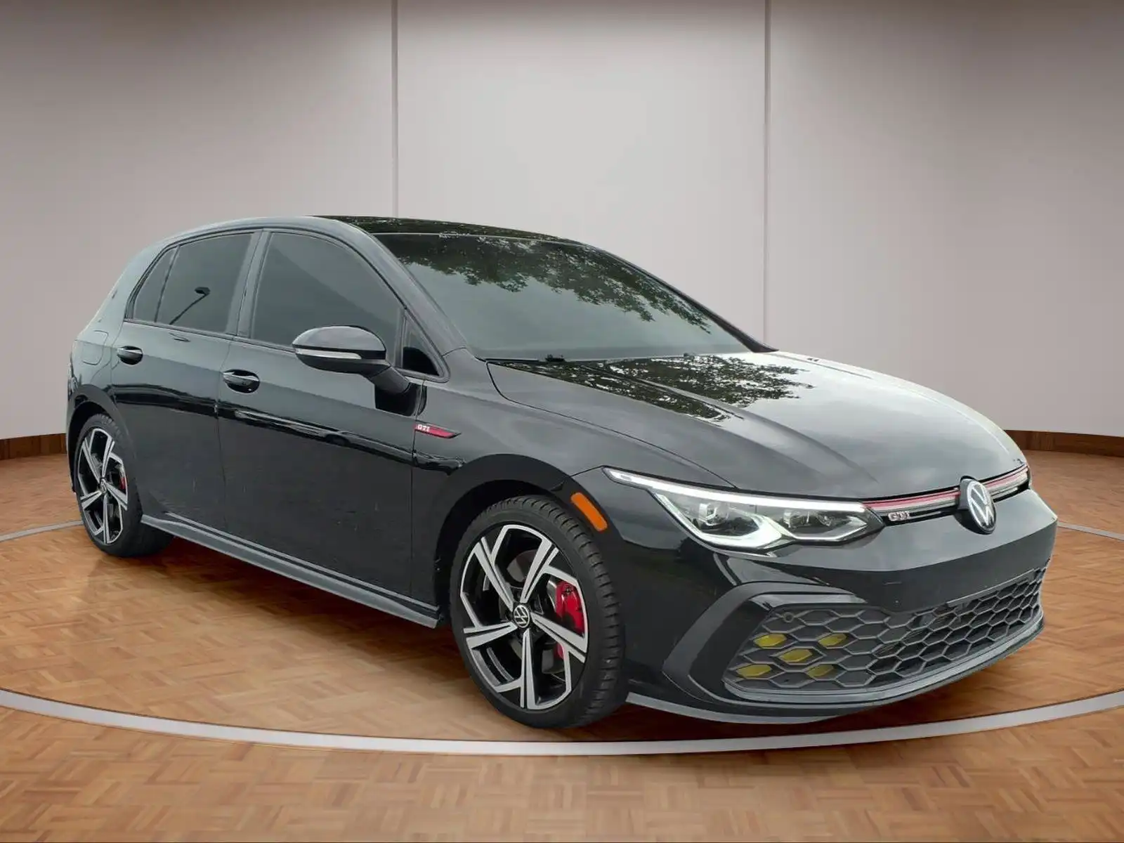 2024 Volkswagen Golf GTI 2.0T SE 4-door DSG's photo