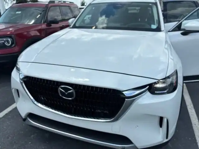 2024 Mazda CX-90 PHEV Premium Package's photo