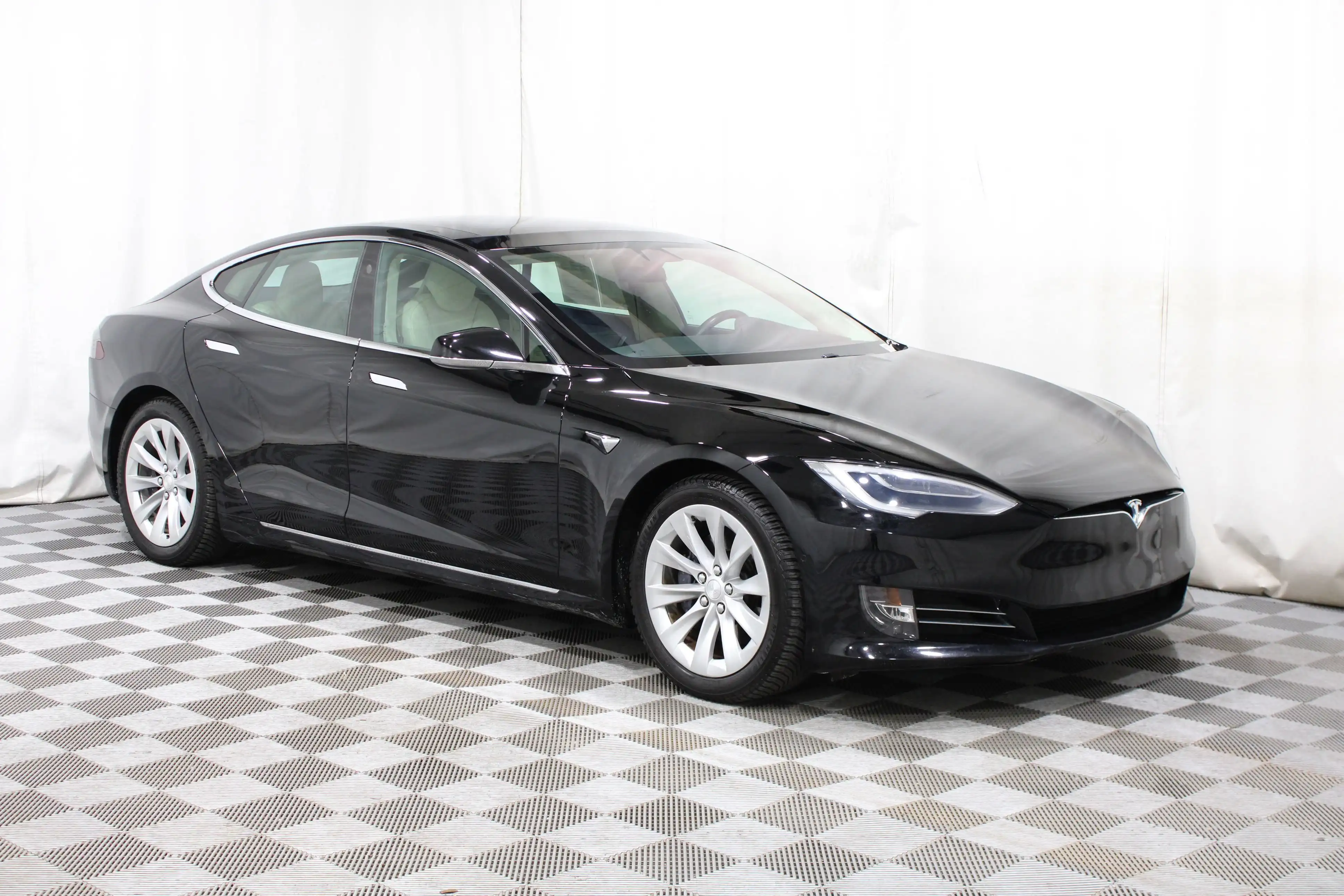 2018 Tesla Model S 75D's photo