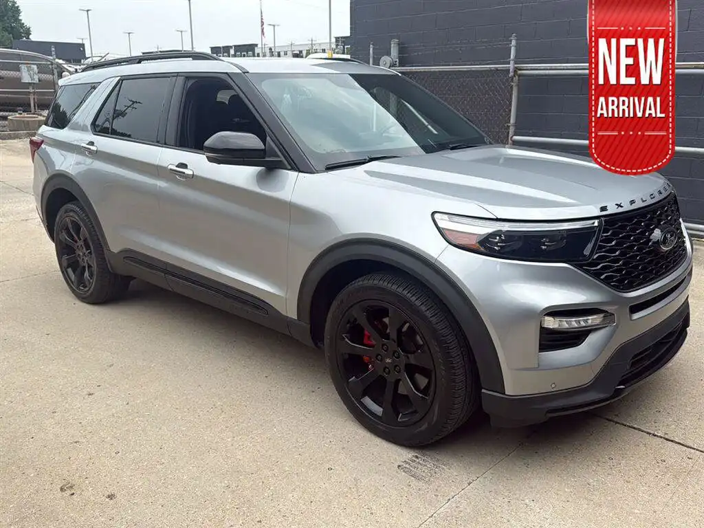 2023 Ford Explorer ST 4WD's photo