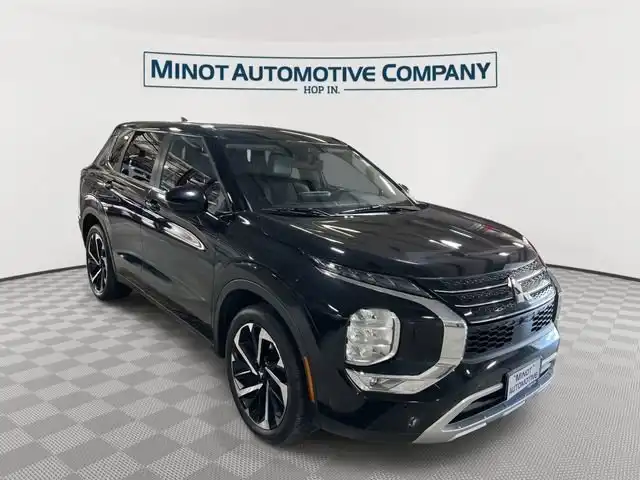 2024 Mitsubishi Outlander SE S-AWC's photo