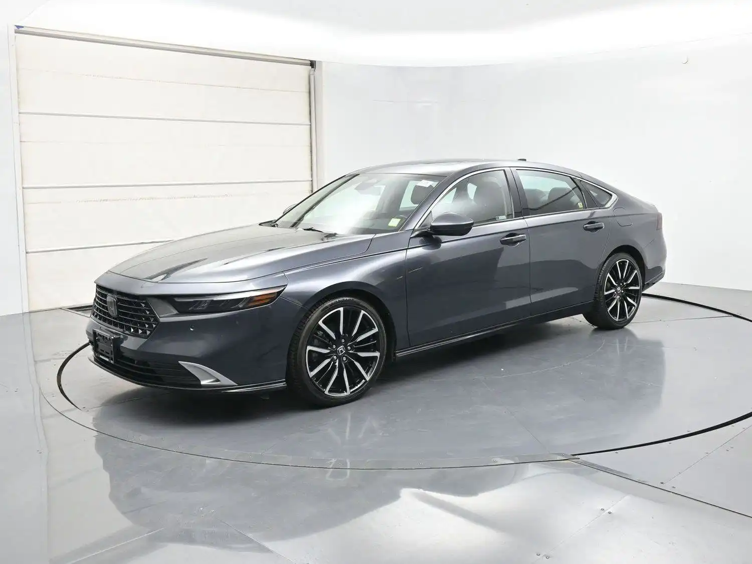 2023 Honda Accord Hybrid Touring's photo