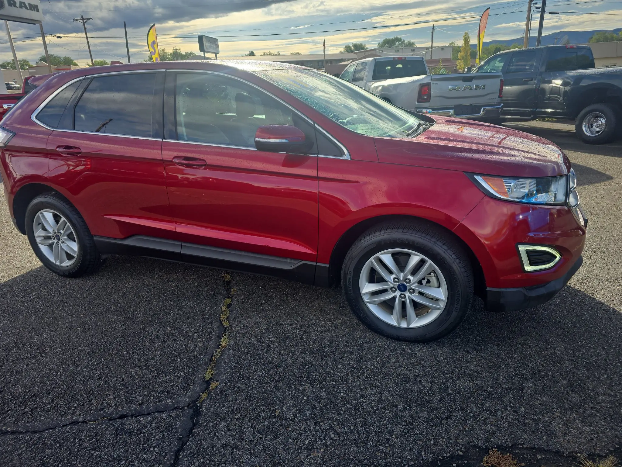 2017 Ford Edge SEL AWD photo 3