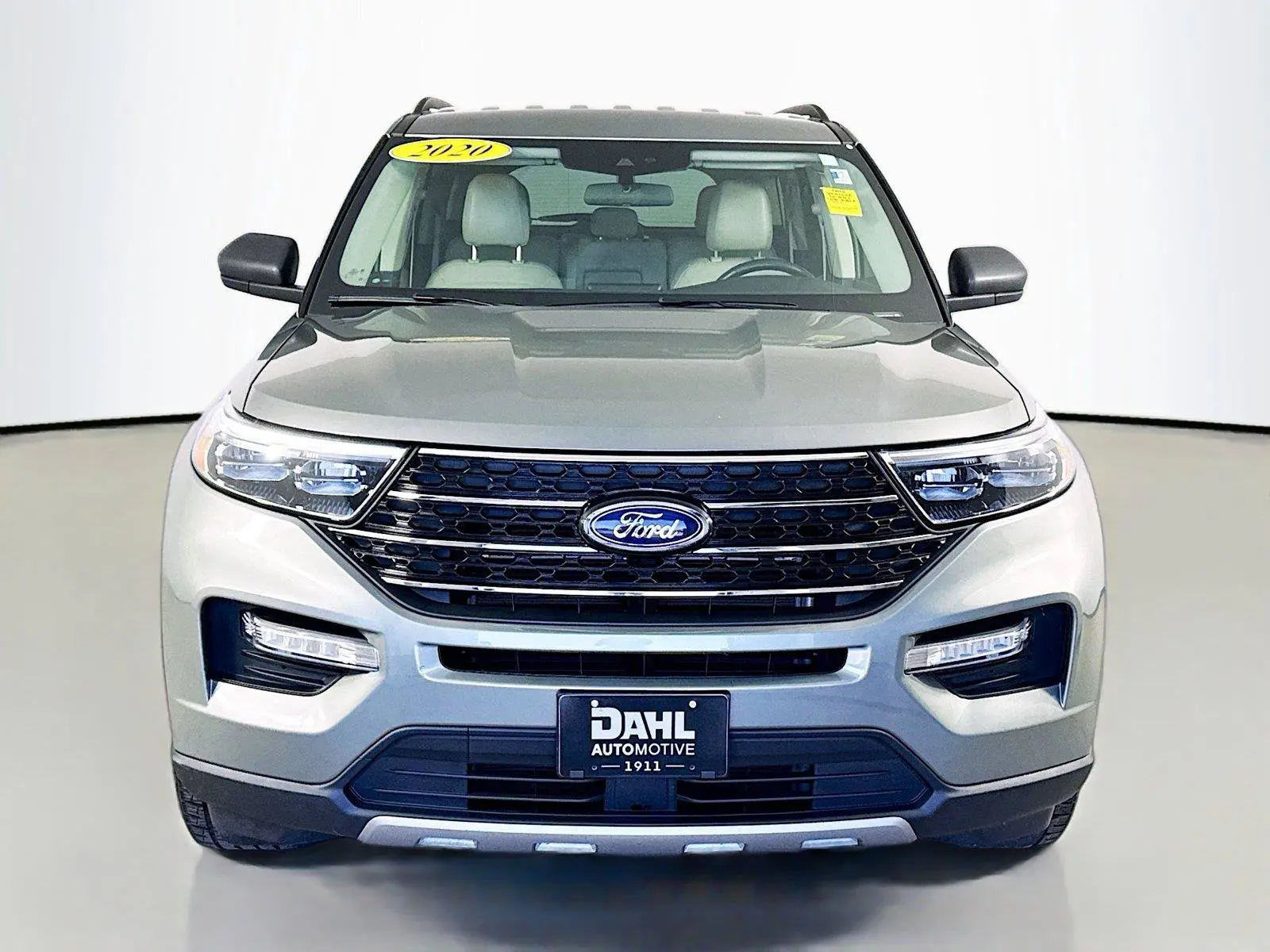 2020 Ford Explorer XLT 4WD photo 3