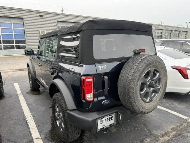 2021 Ford Bronco Base 4x4 photo 4