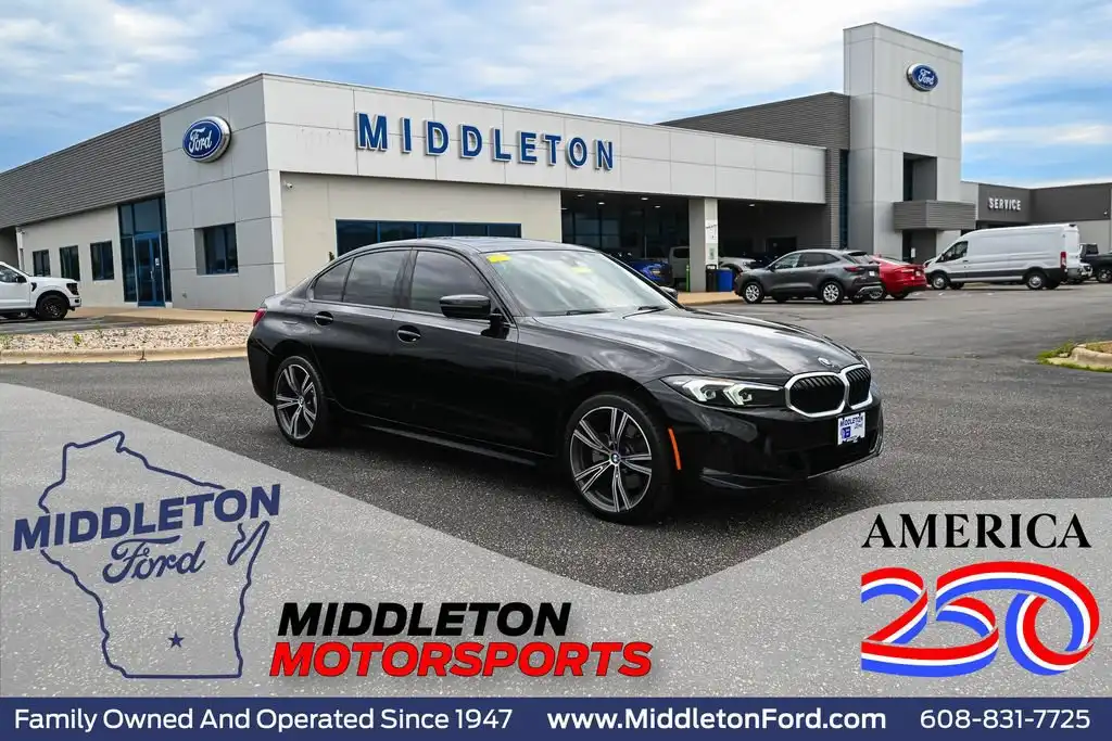 2023 BMW 3 Series 330i xDrive Sedan's photo