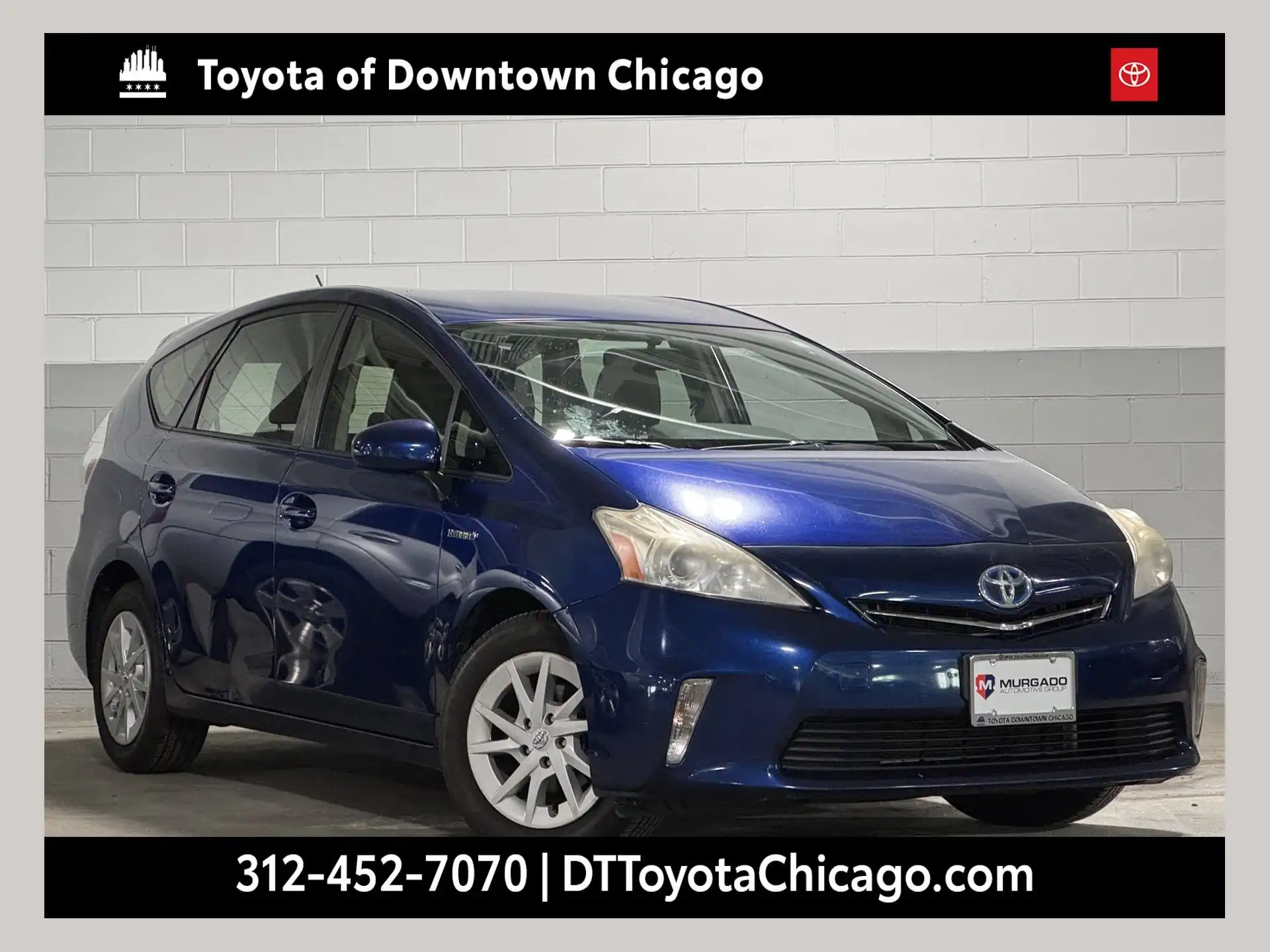 2014 Toyota Prius v Three's photo