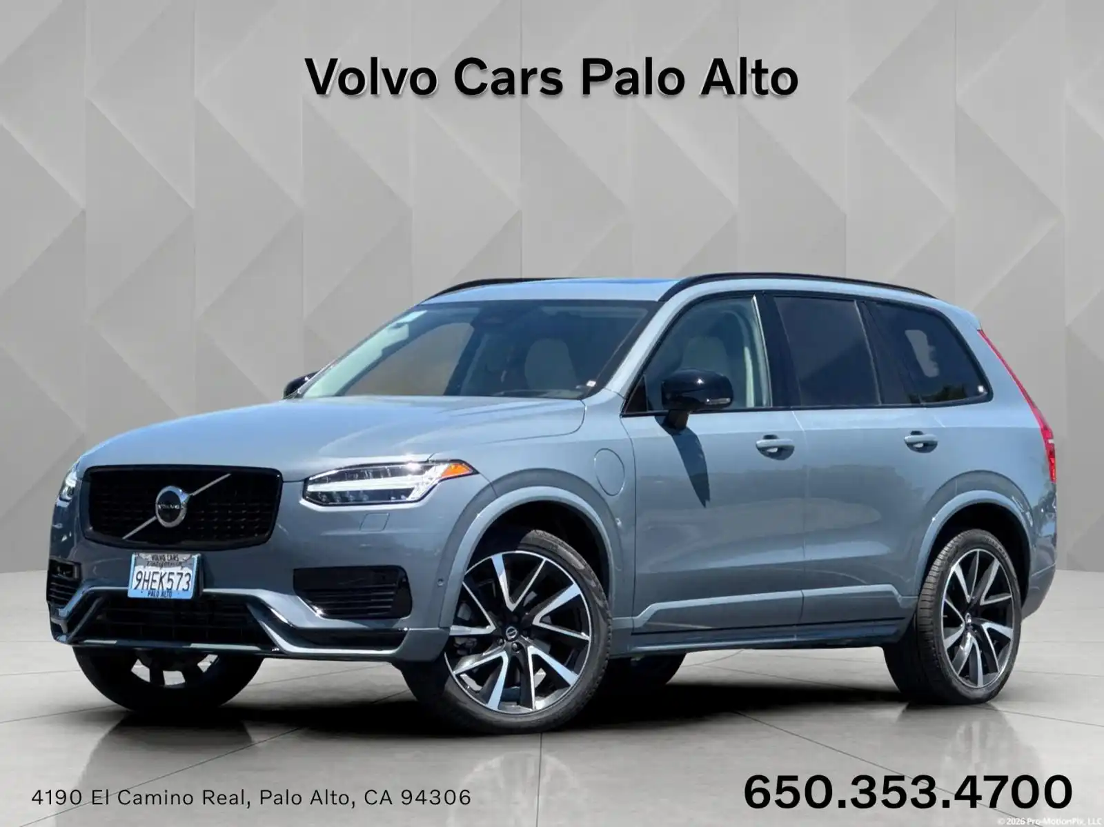2023 Volvo XC90 T8 Ultimate Dark Theme 7-Seater 4WD's photo