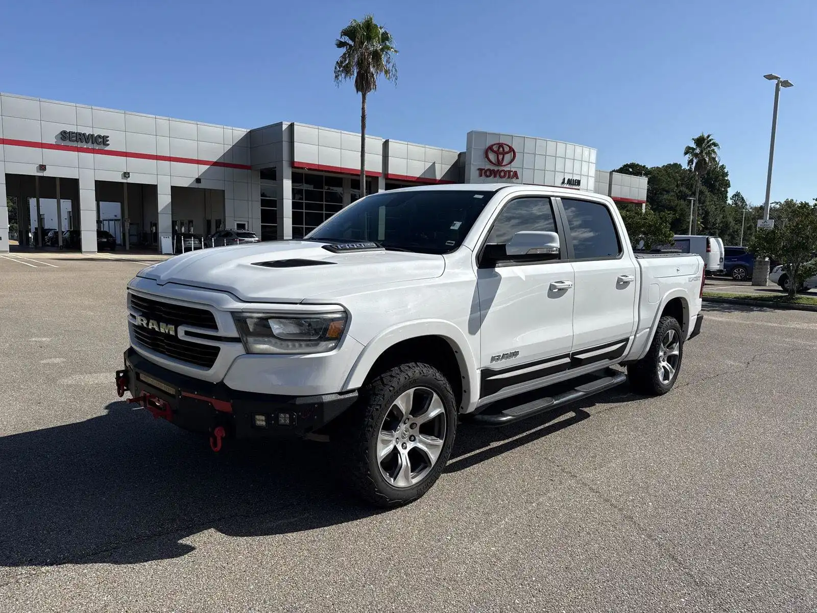 2020 RAM 1500 Laramie 4WD Crew Cab 5'7's photo