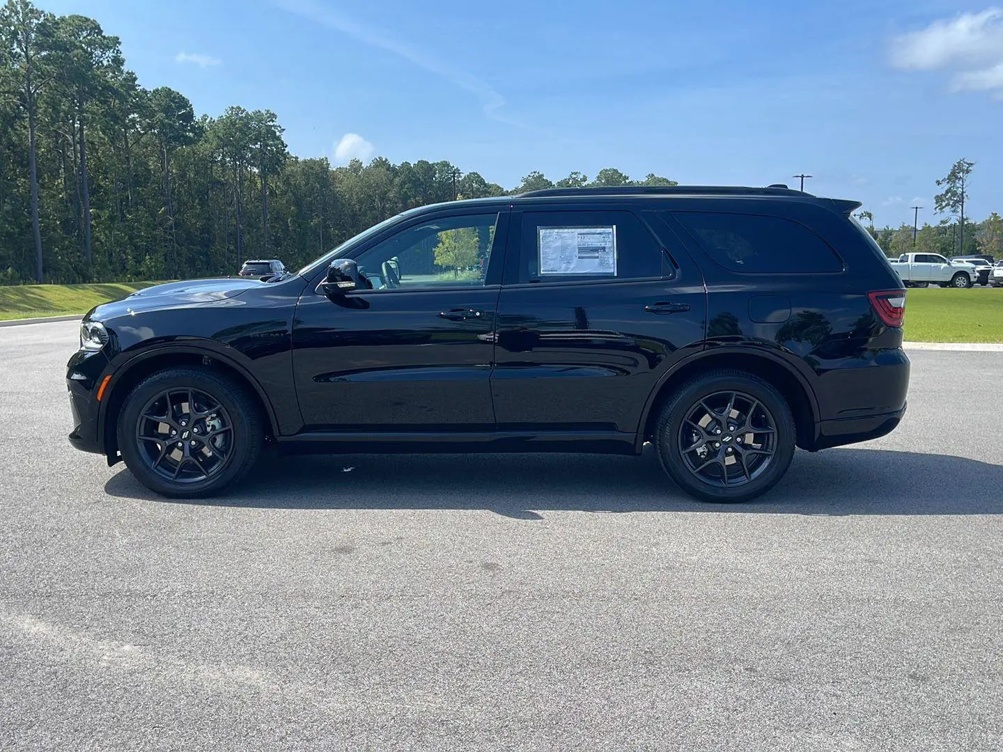 2027 Dodge Durango HEMI V8 GT AWD Plus photo 4