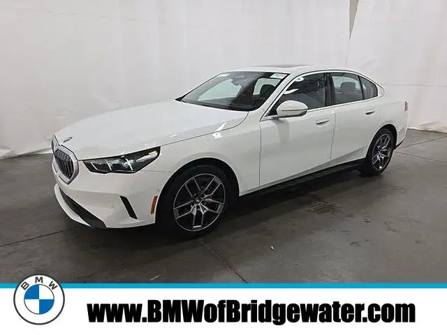 2024 BMW i5 eDrive40's photo