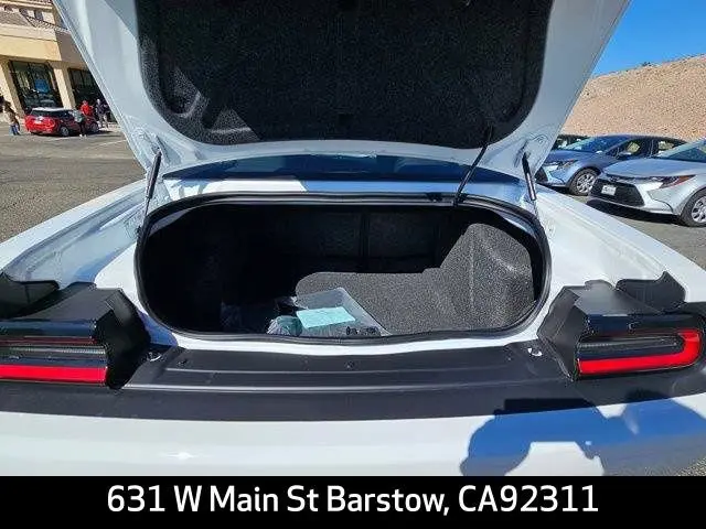 2023 Dodge Challenger SXT AWD Auto photo 5