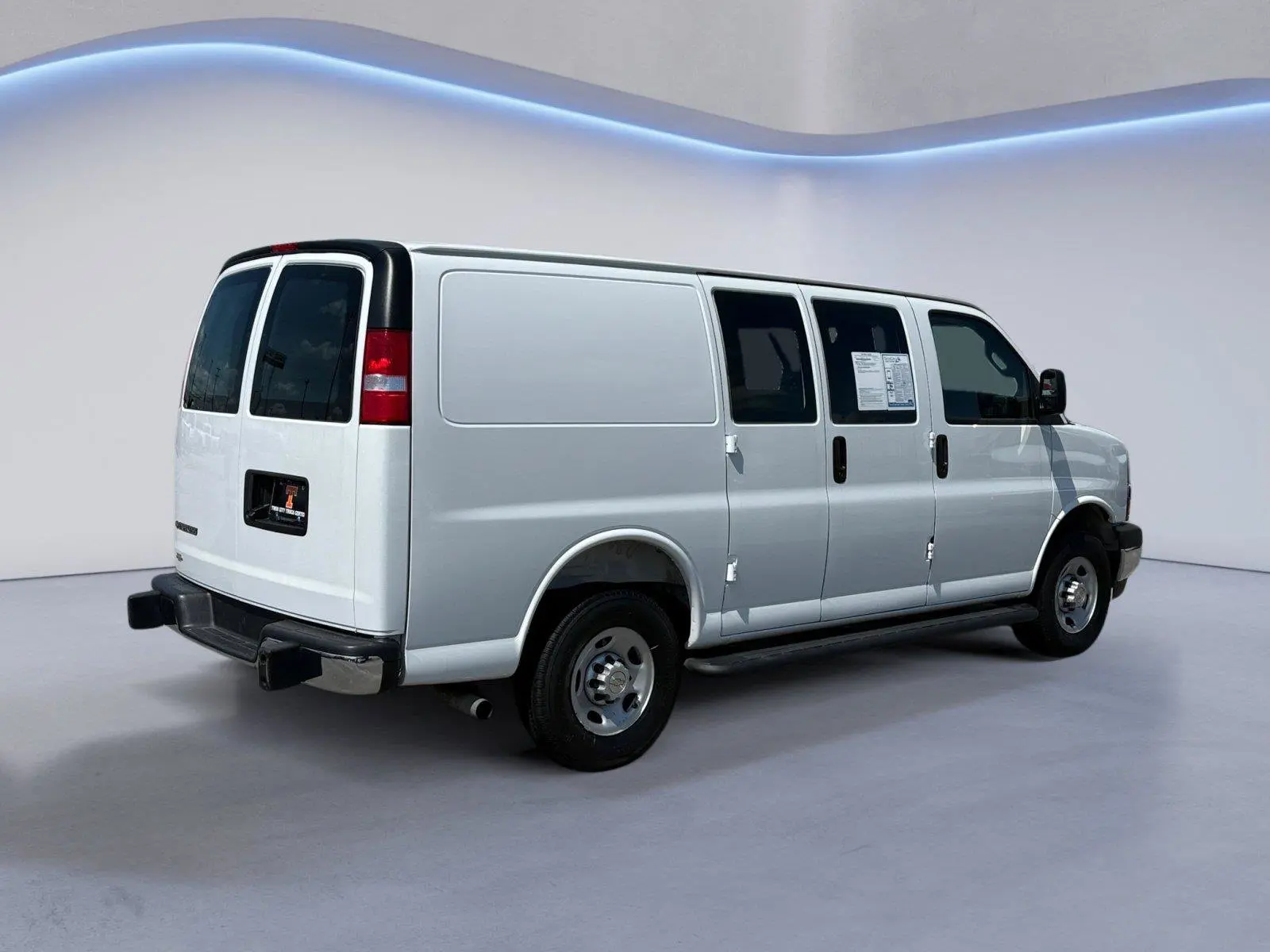 2025 Chevrolet Express Work Van HD 2500 photo 3