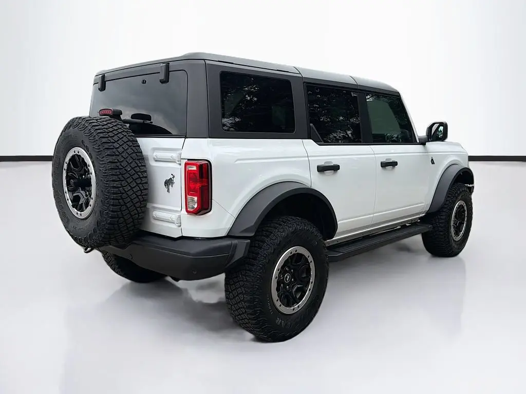 2023 Ford Bronco Black Diamond Advanced (322A) 4x4 photo 5