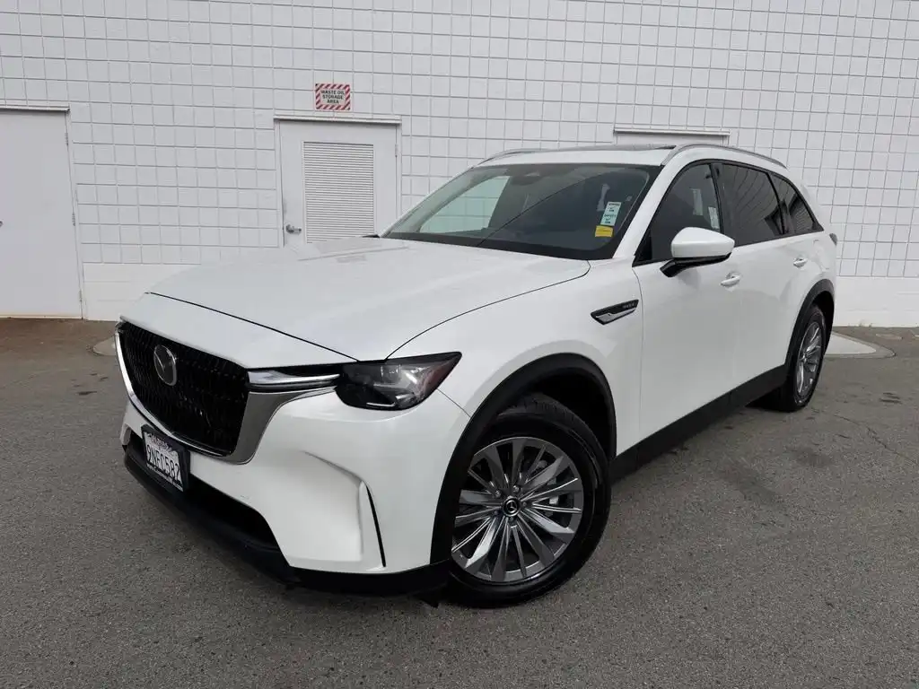 2024 Mazda CX-90 PHEV Preferred Package's photo