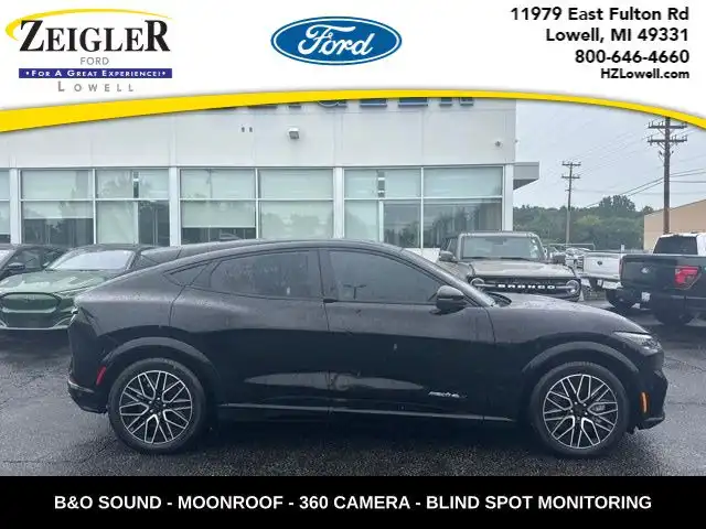 2024 Ford Mustang-Mach-e Premium's photo