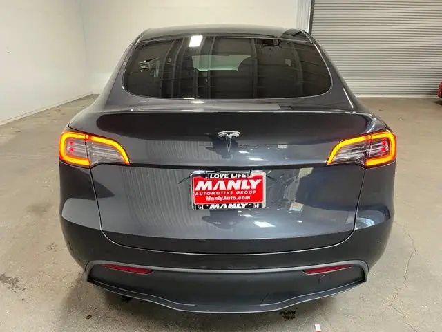 2024 Tesla Model Y Long Range Rear Wheel Drive photo 4
