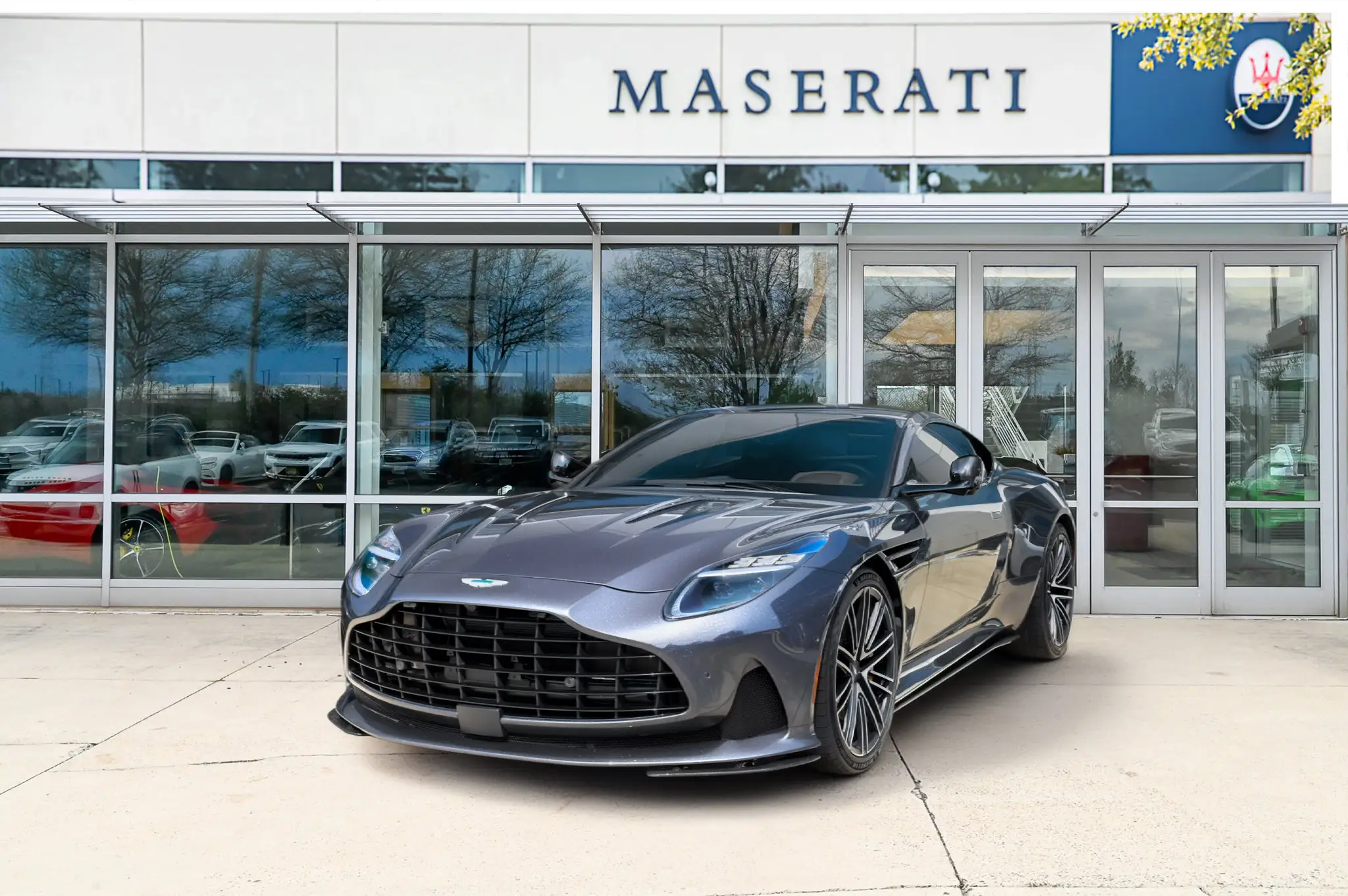 2024 Aston Martin DB12 Coupe photo 1