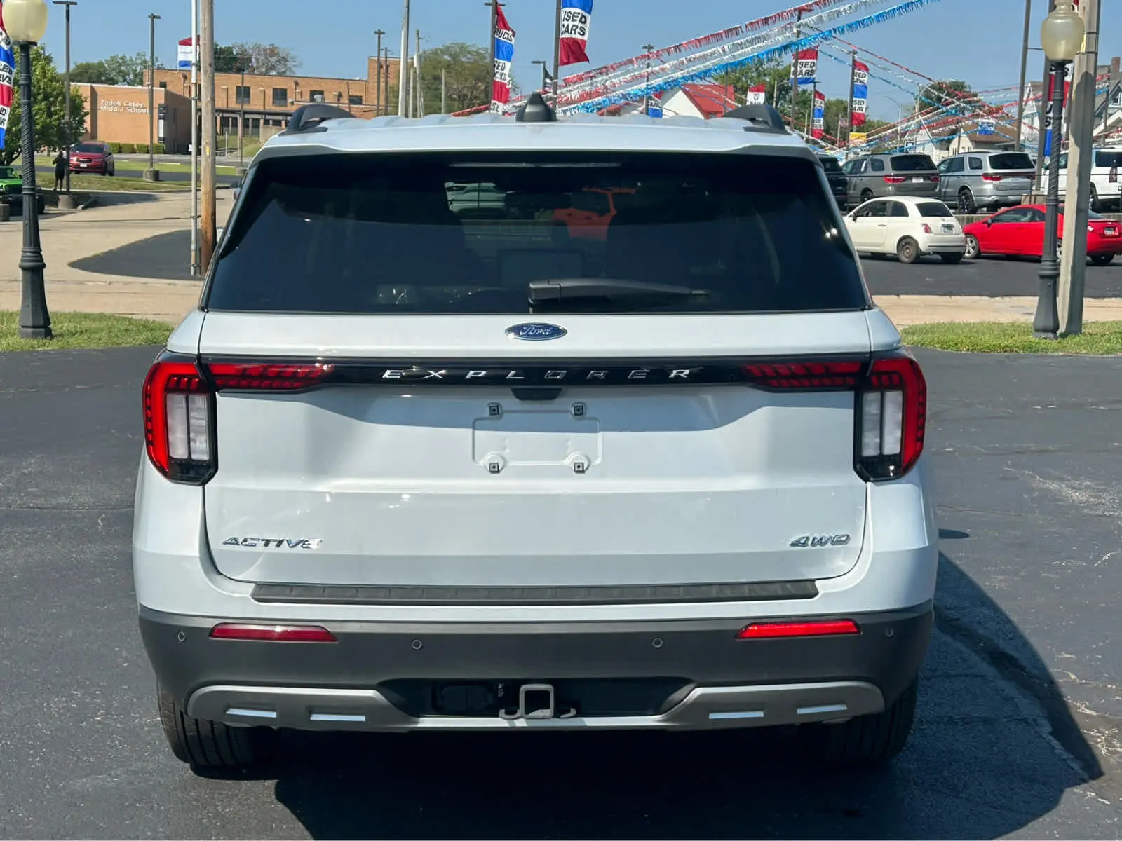 2026 Ford Explorer Active 4WD photo 3