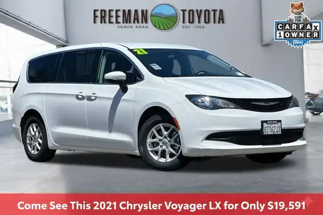 2021 Chrysler Voyager LX's photo