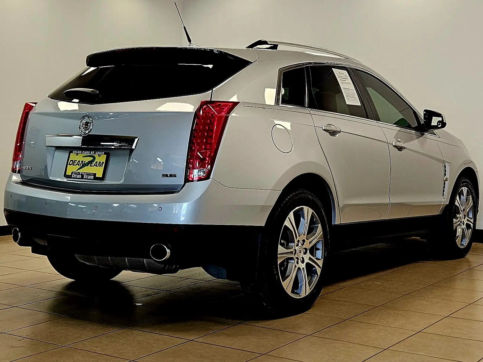 2012 Cadillac SRX FWD Performance Collection photo 3