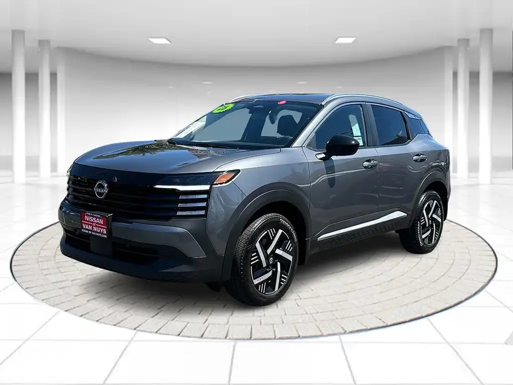 2026 Nissan Kicks 2.0 SV's photo