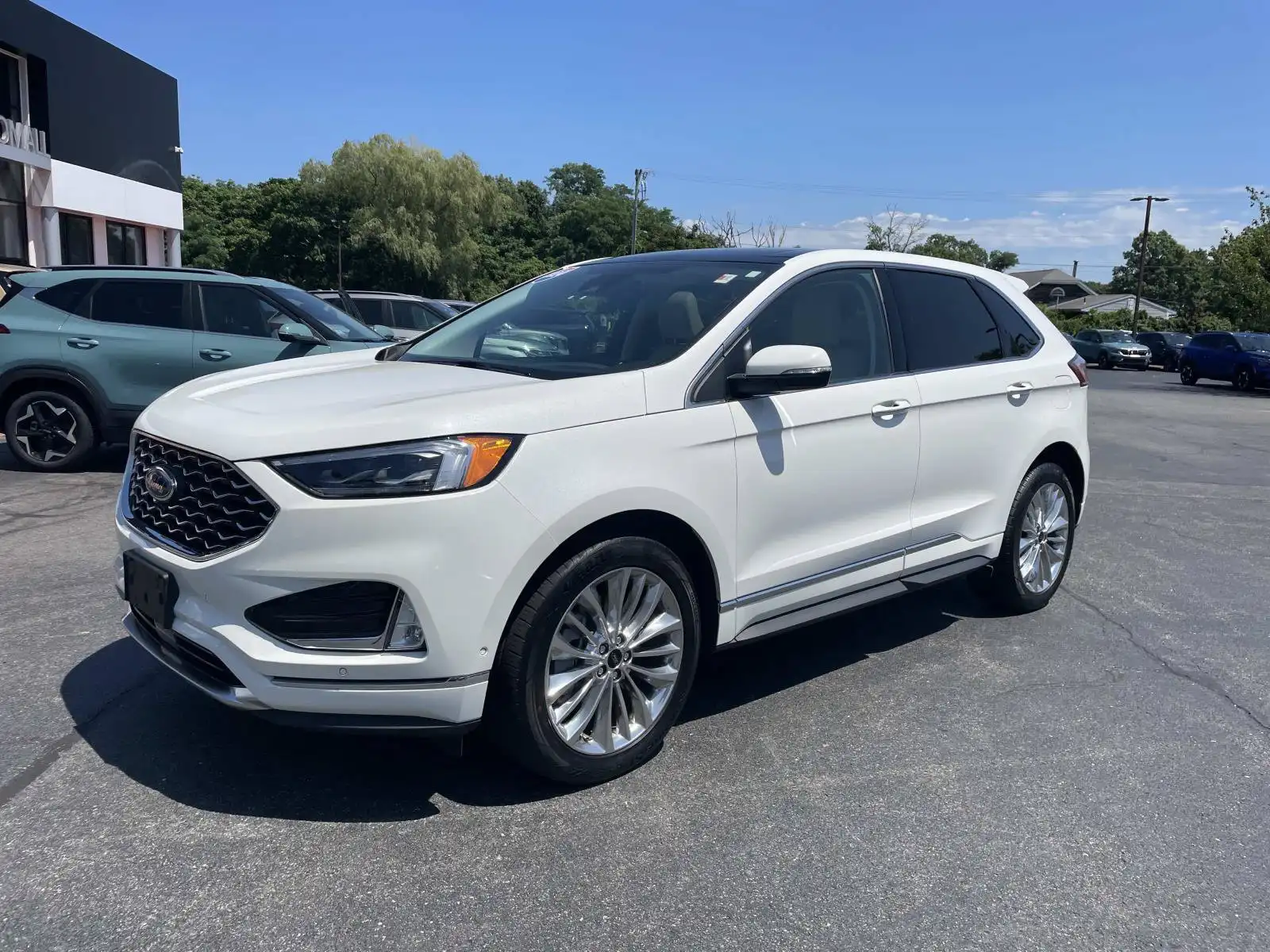 2024 Ford Edge Titanium AWD's photo