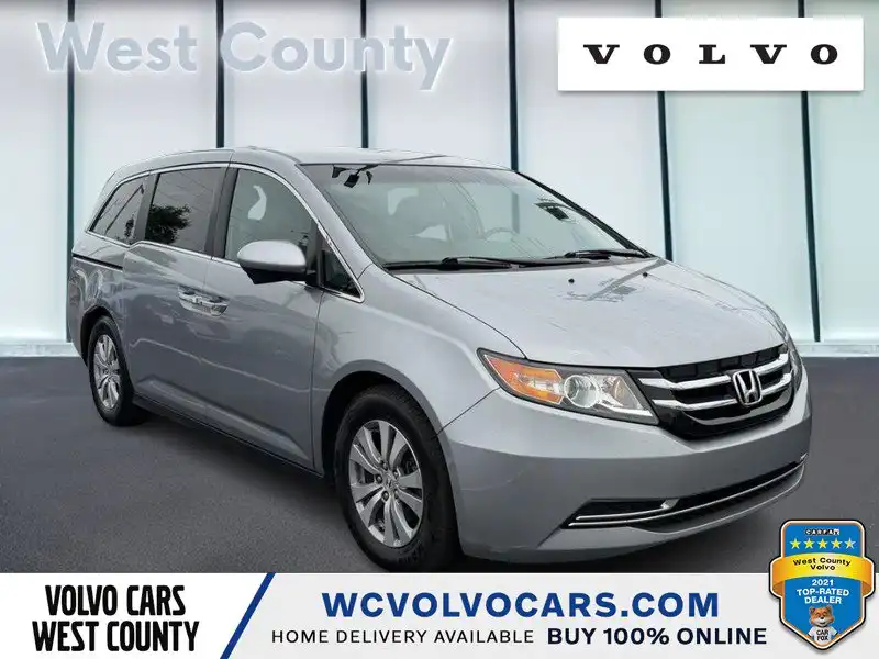 2016 Honda Odyssey SE's photo