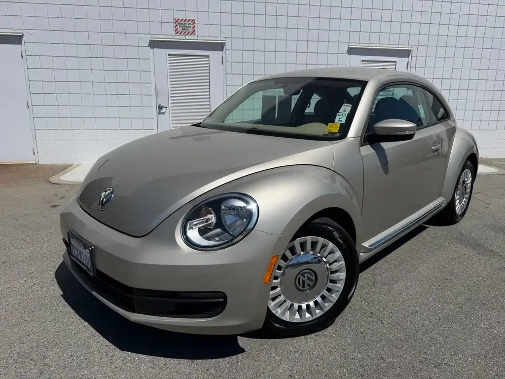 2014 Volkswagen Beetle 2.5L Auto PZEV's photo