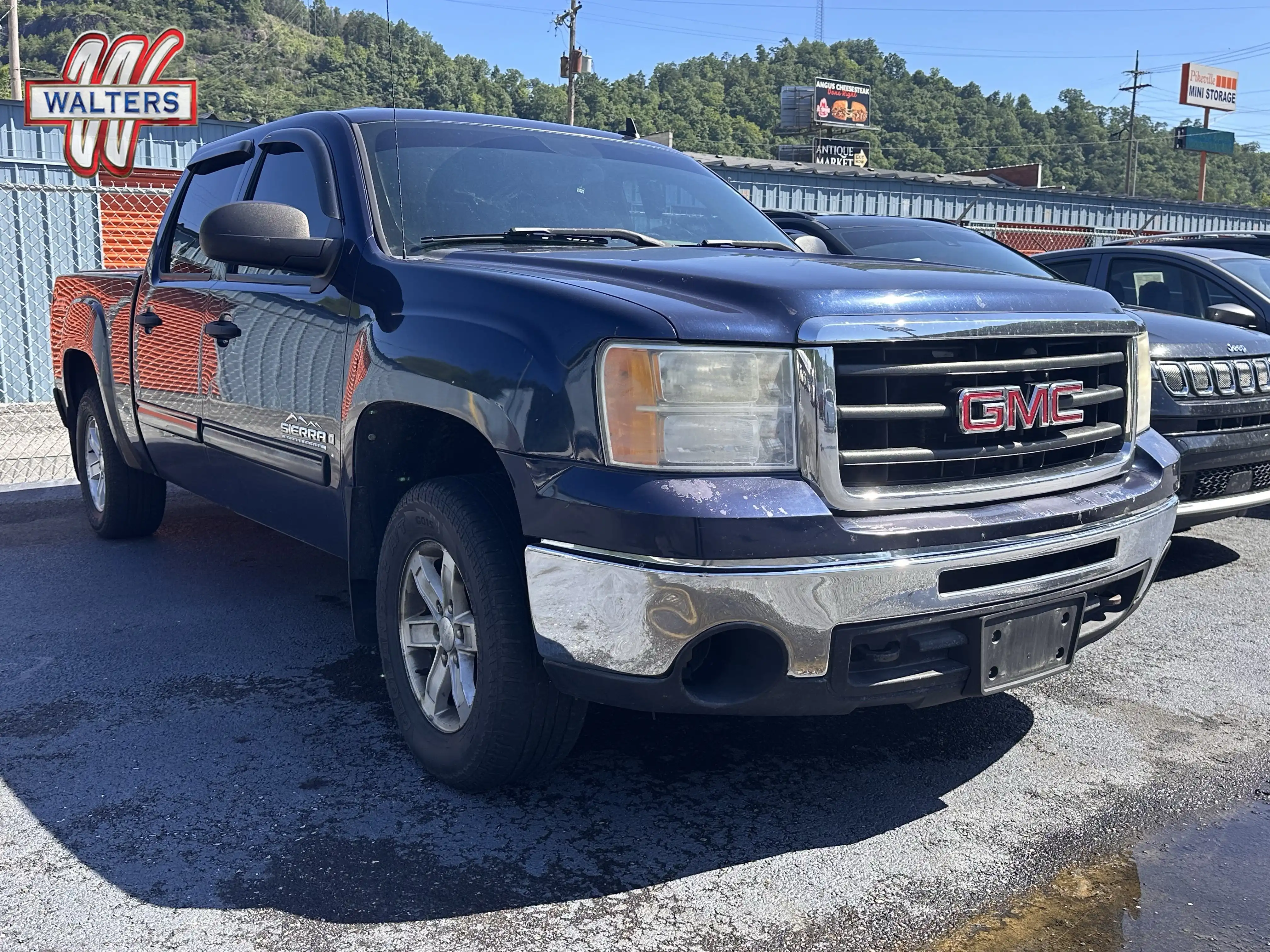 2009 GMC Sierra 4WD Crew Cab SL SWB's photo