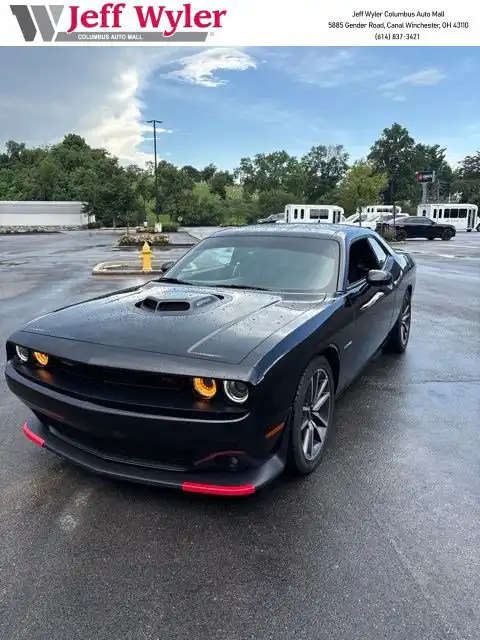 2022 Dodge Challenger R/T's photo