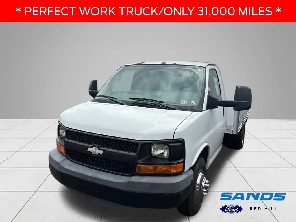 2009 Chevrolet Express's photo
